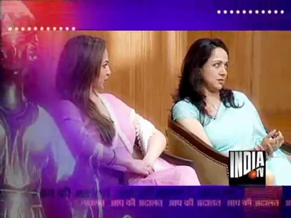 Hema Malini And Esha Deol In Aap Ki Adalat - Official Promo I