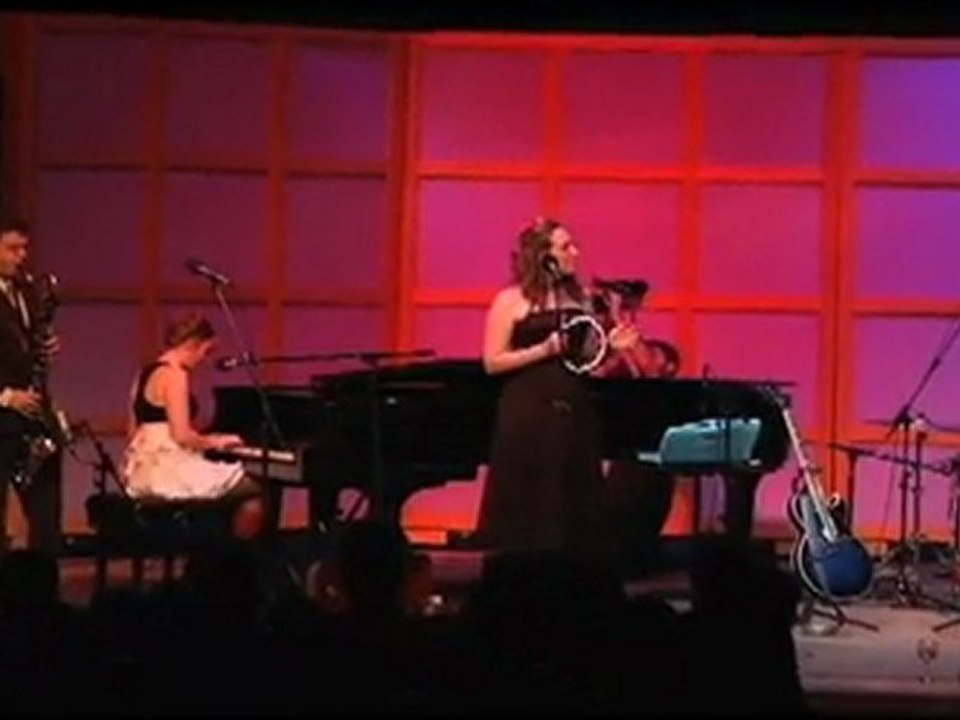 Jenn Grant - "Unique New York" Live at Glenn Gould Theatre