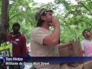 Indignados de Wall Street se sientan a la mesa