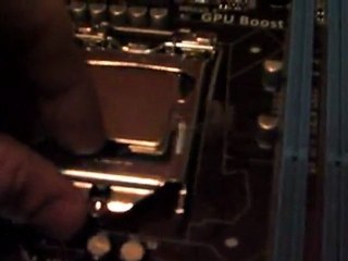 Установка Celeron G530 в сокет LGA1155