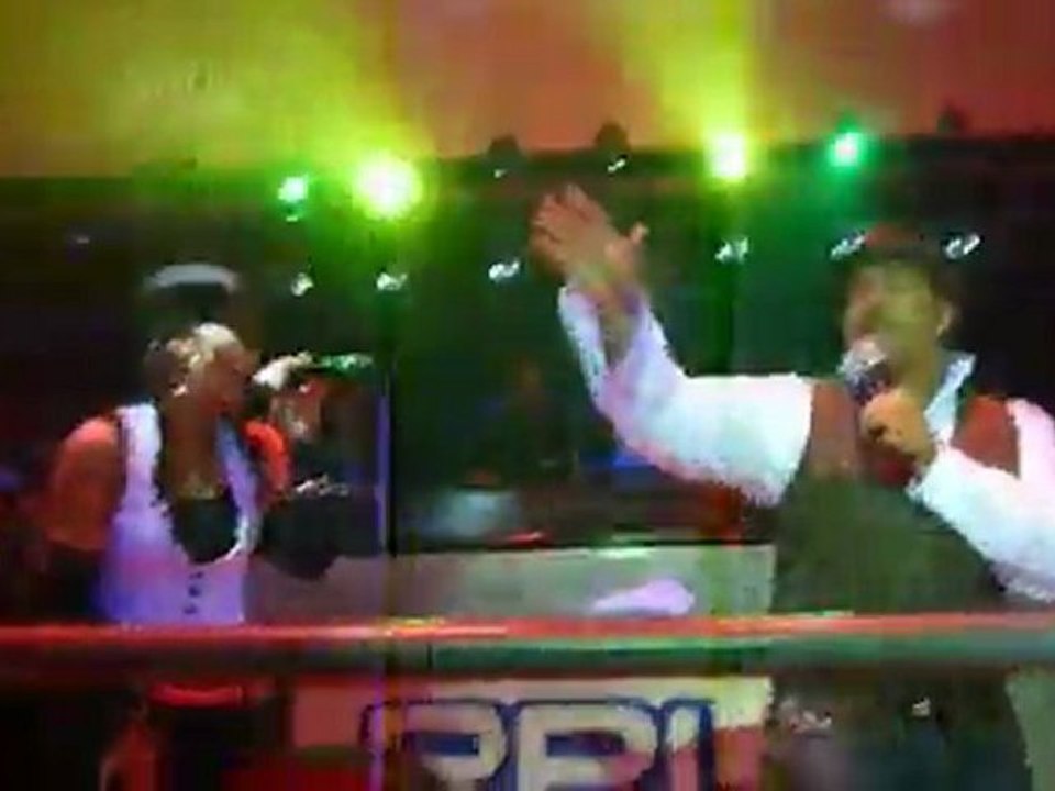 Howard Hewett & Carolyn Griffey @ Dashake 2011 - Make that move / Friends