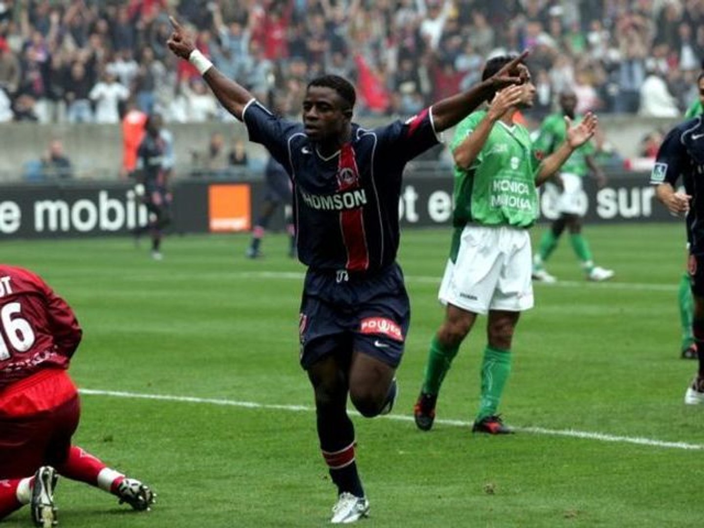 Résultat de recherche d'images pour "bartholomew ogbeche psg"