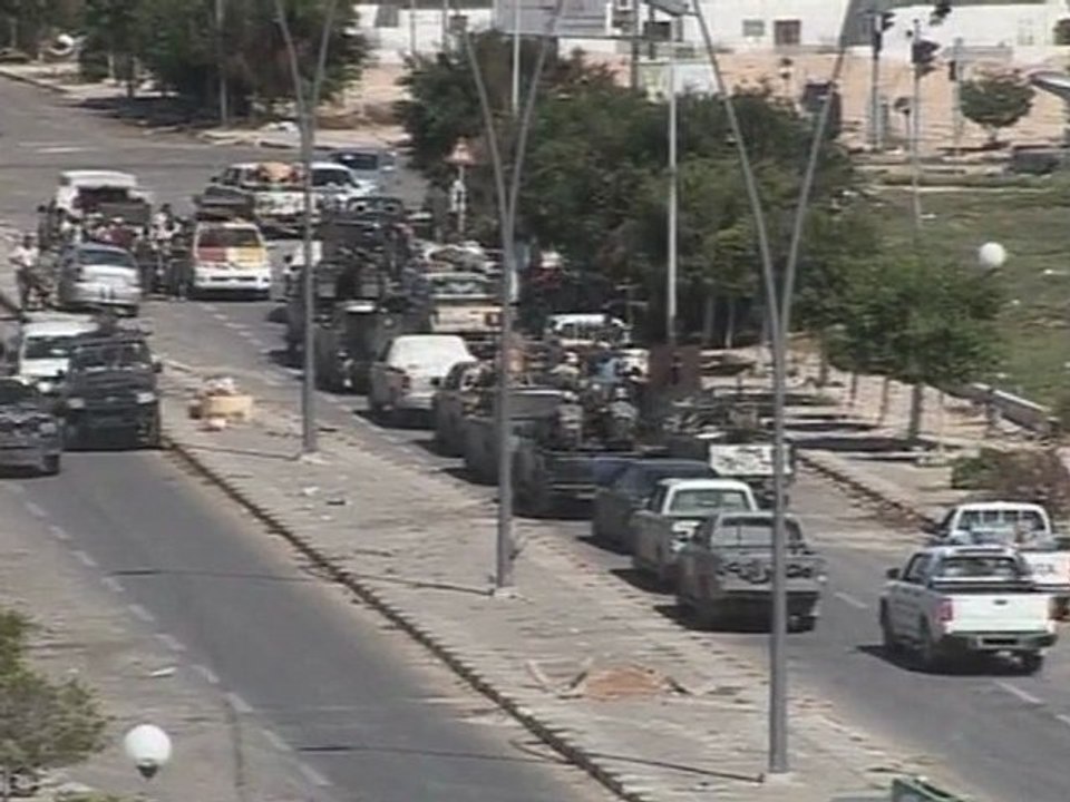 Libya's Sirte faces heavy shelling