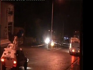 Hakkari-Van yolunu ulaşıma kapattılar