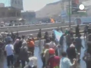 Security forces shoot protesters in Yemen