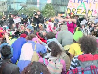 La première journée planétaire des "indignés": Bruxelles