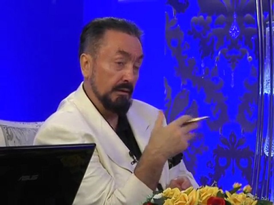 Münafıklar, Müslümanların arasına yılan gibi gelirler, yılan gibi de çıkarlar..