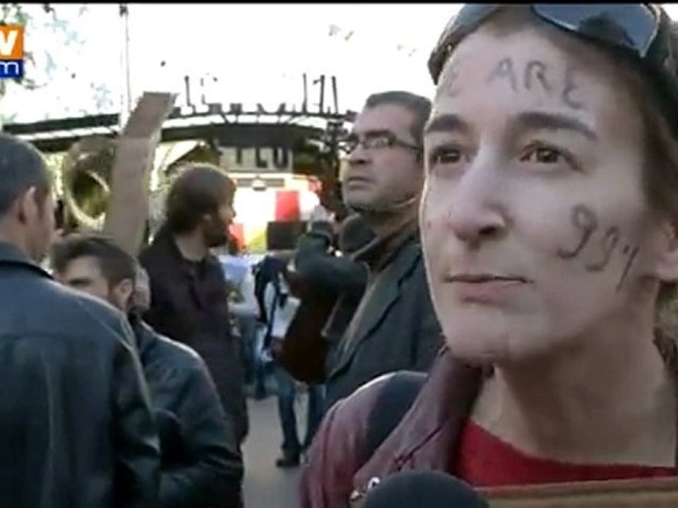 Indignés parisiens mobilisés contre la précarité