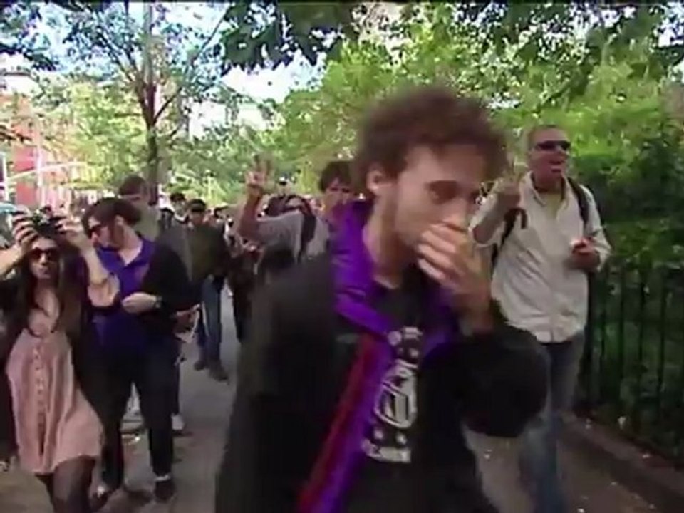 Manifestants par milliers à Wall Street