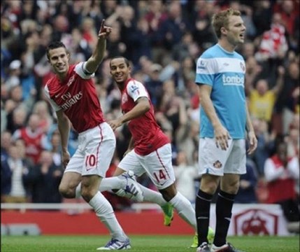 Arsenal 2-1 Sunderland Van Persie double, Larsson free-kick, Szczesny superb-stop