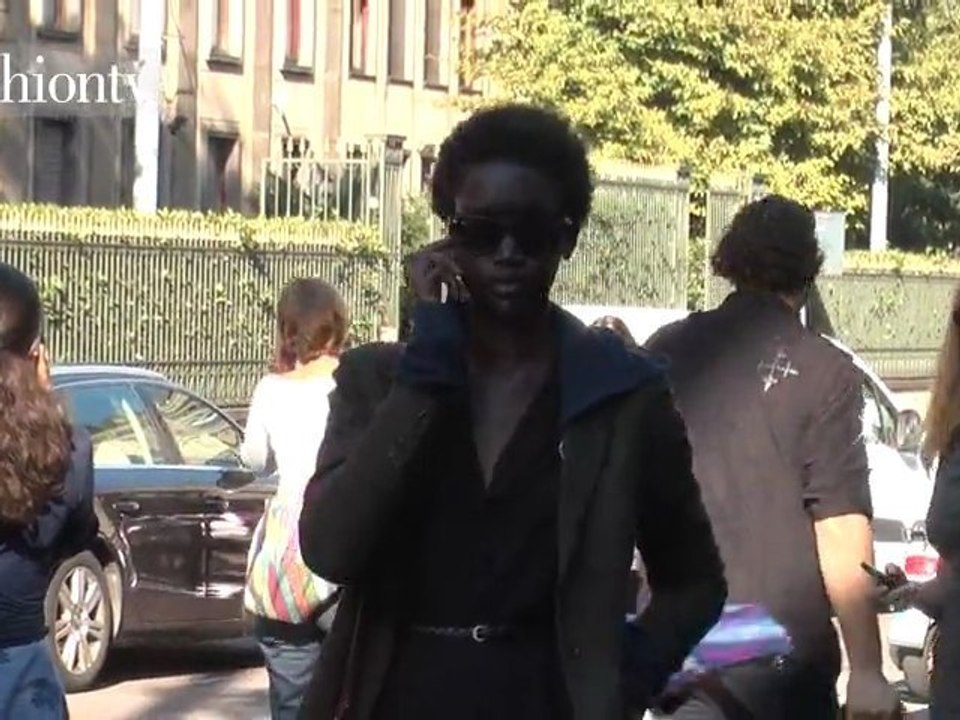 Max Mara - Milan Fashion Week Spring 2012 - F People | FTV