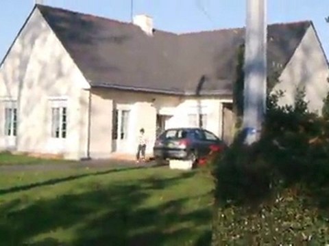 camera cachée sonnette chez une mamie