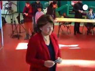 Francois Hollande, ikinci turda önde