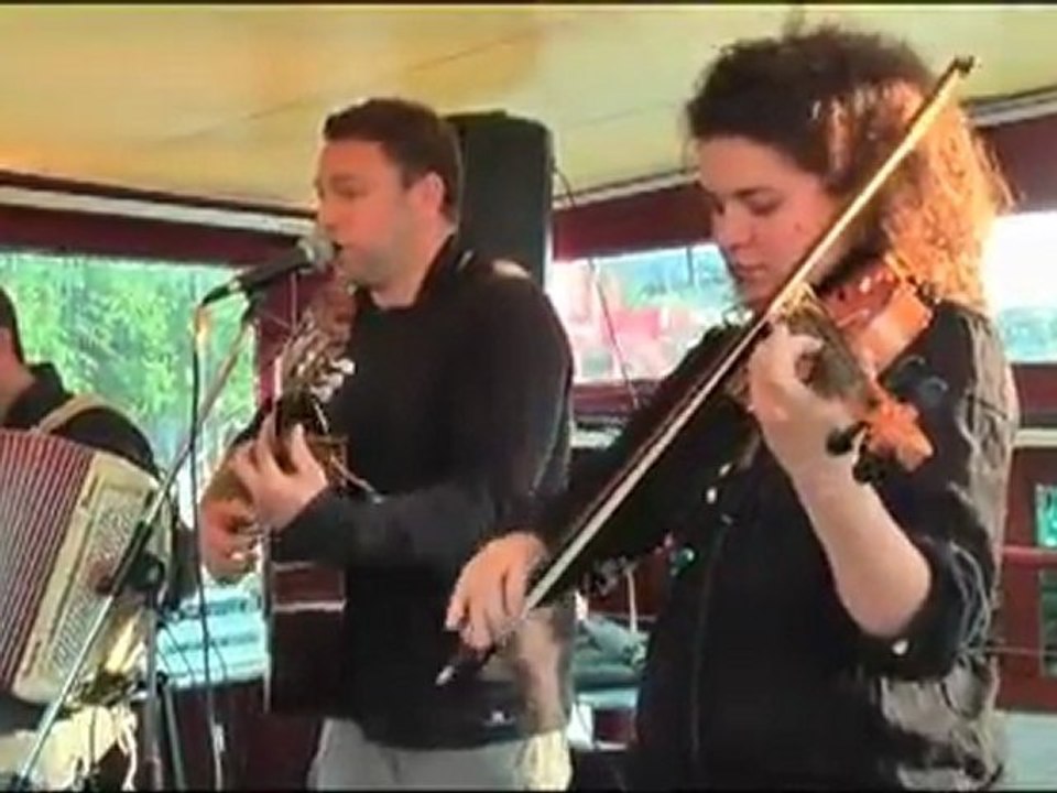Les Miettes - Live 30 avril 2011 sur péniche