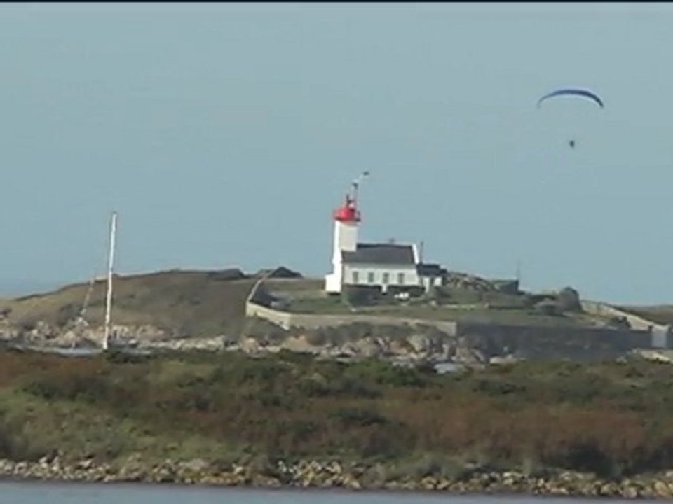 vidéo l'Aber-Wrac'h LANDEDA  paramoteurs