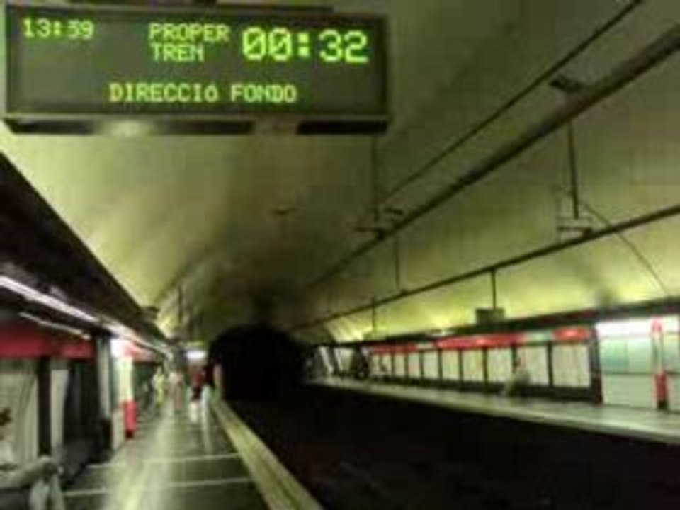 Arriving metro