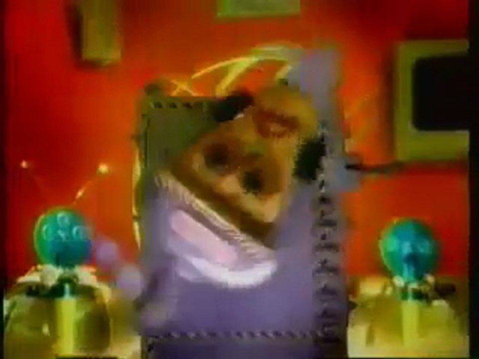1996_Pizza_Hut_Pizza_Head_Commercial_Aliens