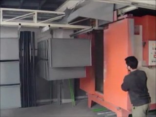 Four de Peinture Electrostatique  Semi Automatique  ( Systeme d' Allez  et Retour )2