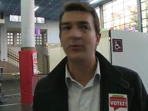 Primaires : citoyennes : le second tour dans les bureaux de vote