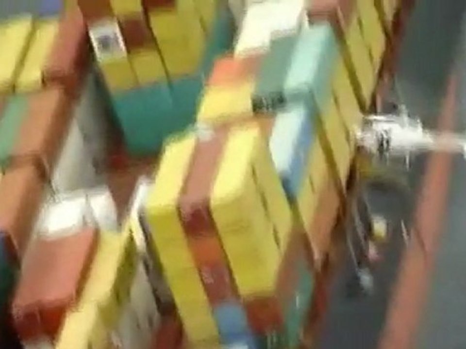 Time running out for stranded ship