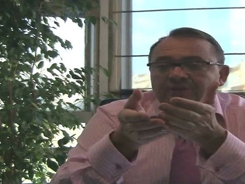 La mairie de Marseille prend un arrêté anti-mendicité : explication avec Patrick Mennucci, maire de secteur