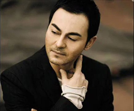 Serdar Ortaç & Suat Aydoğan - Üzgünüm 2010 YepYeni Şarkı - seslitatil.com