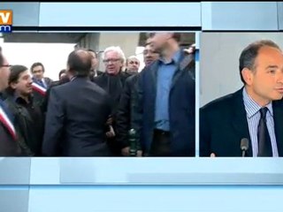 Copé "ne sait pas où est la crédibilité de Hollande"