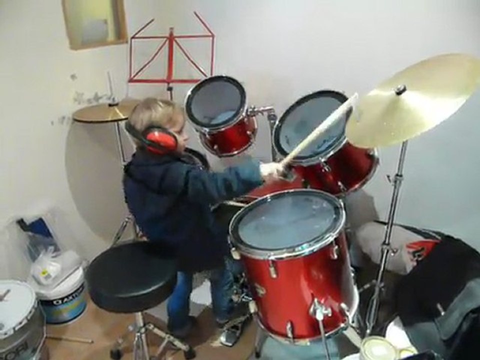 1er Solo de batterie de Louis - 17 octobre 2011 - Marcigny (saône et loire)