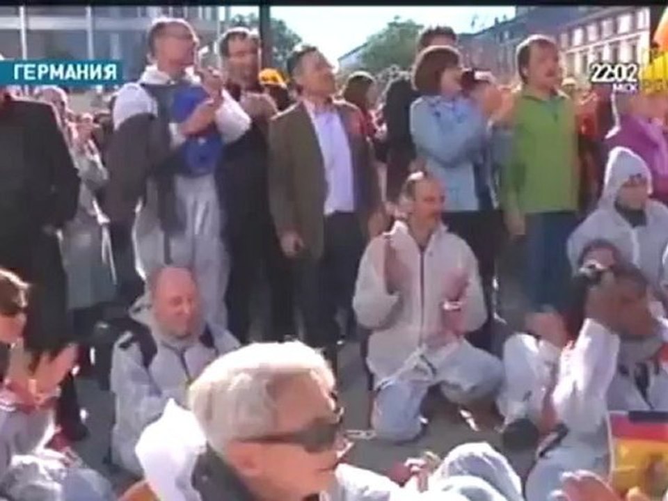 Волна демонстраций прокатилась по миру