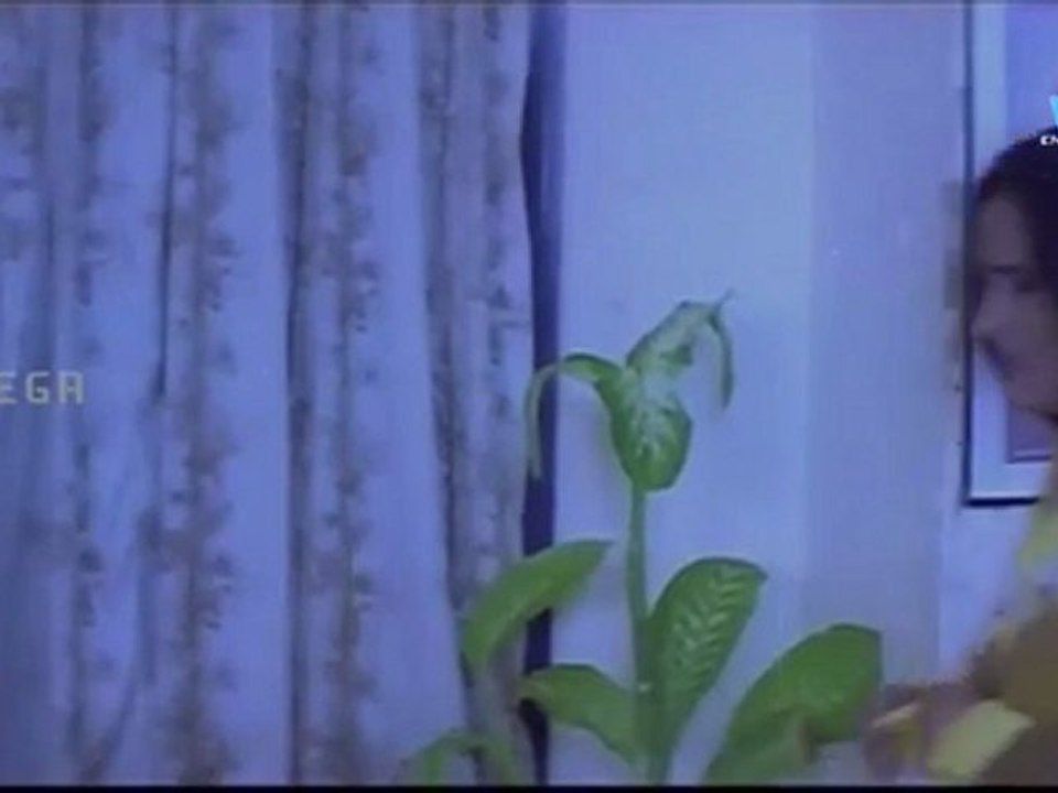Happy Home -  Aunty In Dilemma About Arjun
