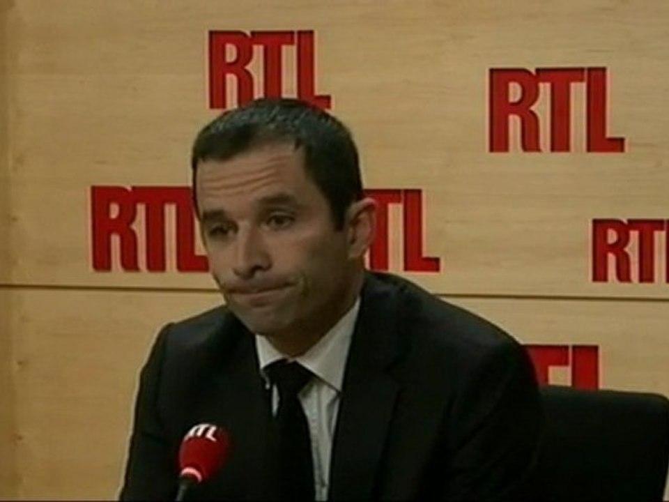 Benoît Hamon, porte-parole du Parti socialiste : "Hollande est le capitaine, ne pas le suivre serait déserter"