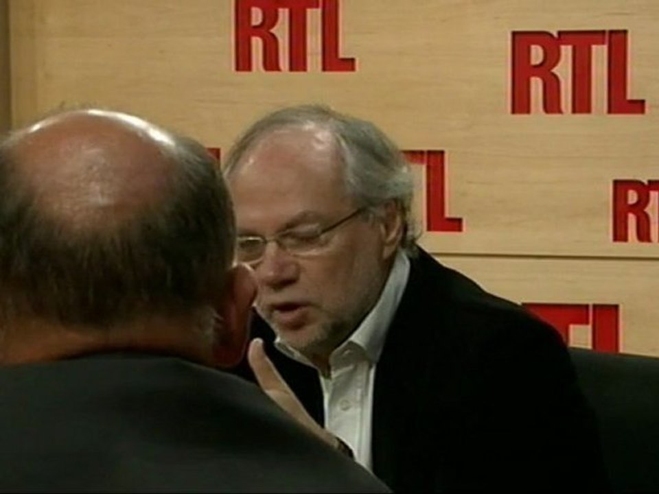 "Le face-à-face du mardi" Aphatie - Joffrin : Hollande peut-il faire oublier la "gauche molle" ?