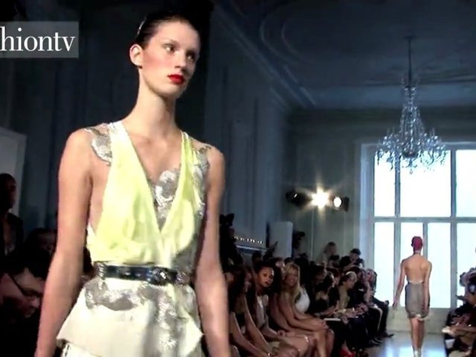 Julien MacDonald - London Fashion Week Spring 2012 | FTV