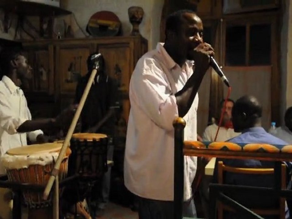 Djembé à St Louis du Sénégal chez l'ami Robert DUPAS