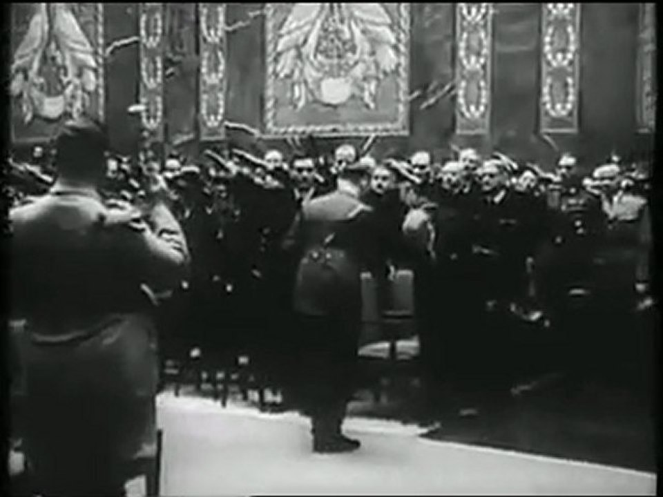 STASI-GoMoPa-_DDR GESTAPO-Funeral_of_Heydrich_1942