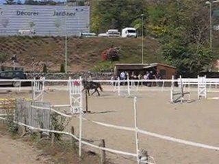 Saut d'obstacle a cheval