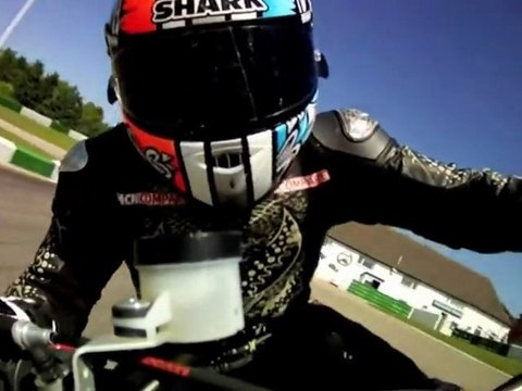 KTM 990 SMR v Ducati Hypermotard Evo SP