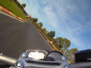 Piste FZ1 vs Monster 1100