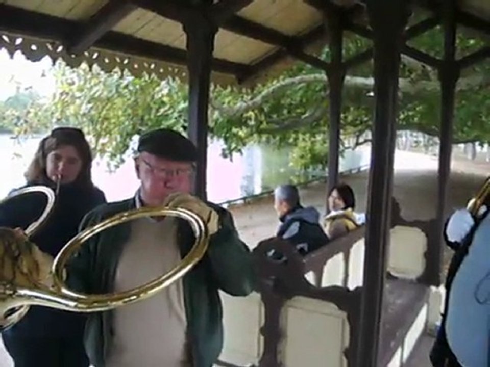 LES TROMPO-FOLIES DU BOIS DE BOULOGNE : "La Rallye Les Grands Loups", avec grossièreté escamotée