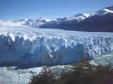 Chute de glace sur le glacier Perito Moreno