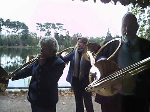 LES TROMPO-FOLIES DU BOIS DE BOULOGNE : La Grand Logis , pas tout à fait au point