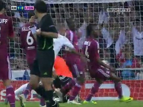 Real Madrid v Olympique Lyon