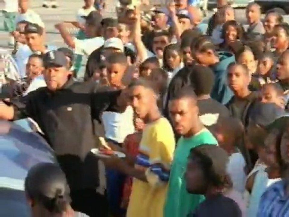 Dr Dre feat Snoop Dogg & Jewell "Let me Ride"