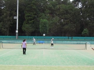 10-19入間市でテニス ますらおさん+もっちゃんvs助さん+terranさん