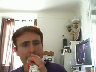 Wiwi égratigne "te extraño te olvido te amo"