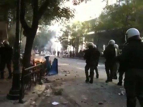 Εικόνες χάους στην Ακαδημίας 1