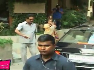 A Rare Footage of Jaya Bachchan At The Baby Shower Of Aishwarya Rai