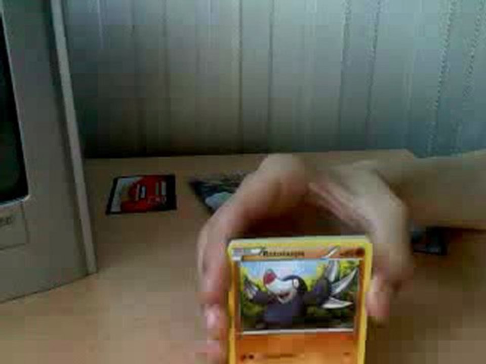 ouverture d'un booster noir et blanc riveau emergant