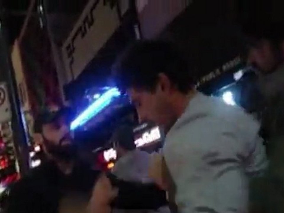 Shia LaBeouf lässt sich verprügeln