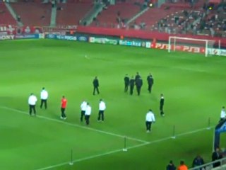 Είσοδος παικτών Ολυμπιακού